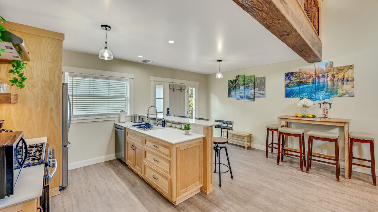 Photo of Kitchen in Altadena
