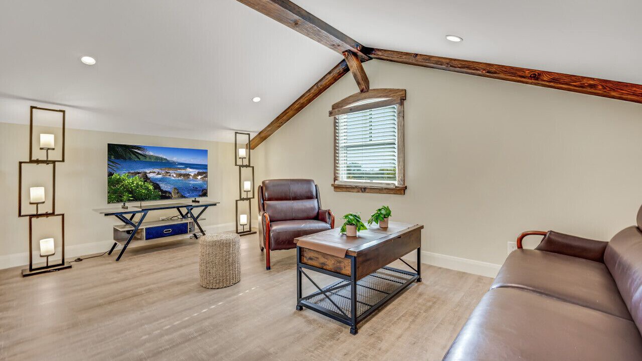 Photo of Livingroom in Altadena