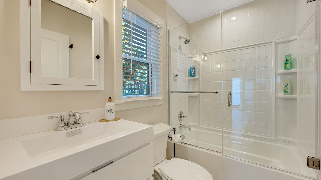 Photo of Bathroom in Altadena
