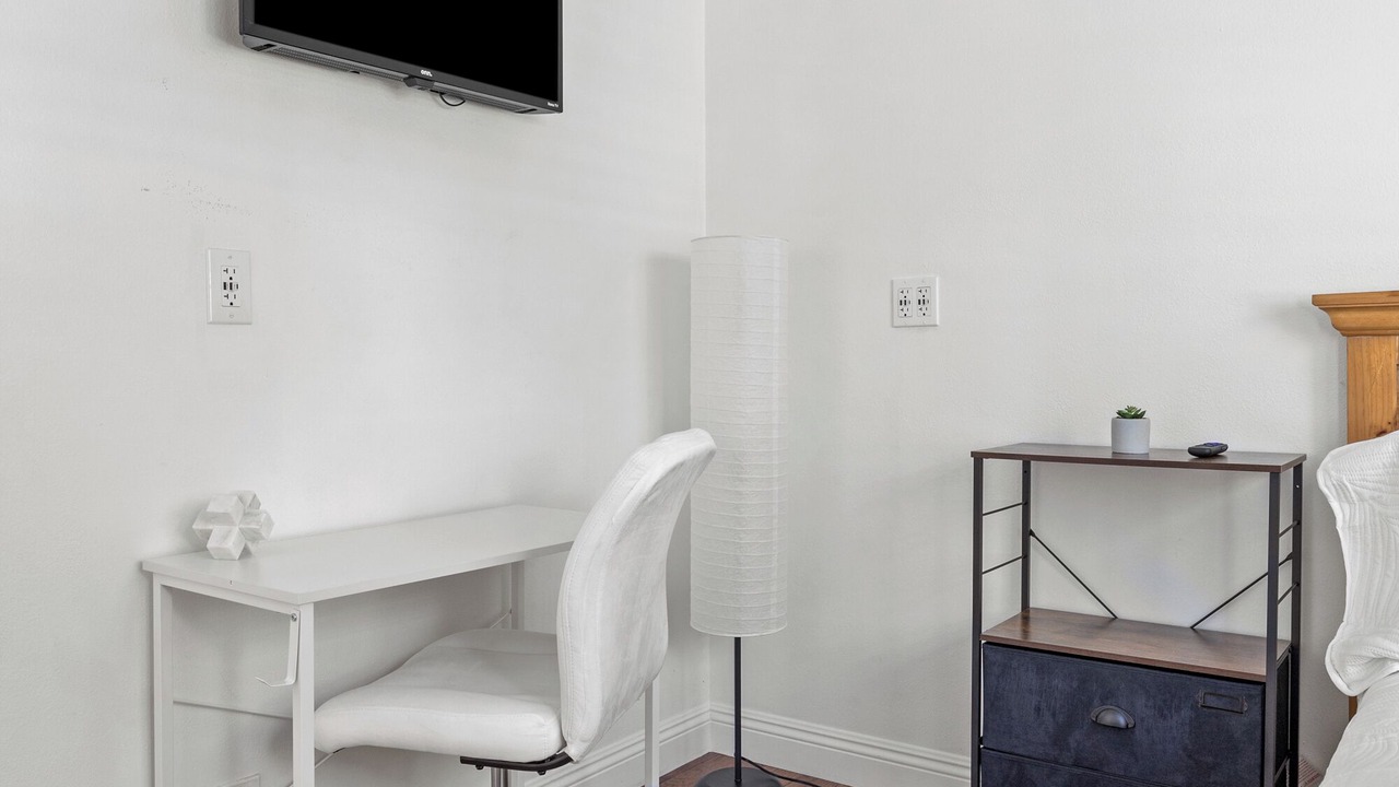Photo of Bedroom in Goleta