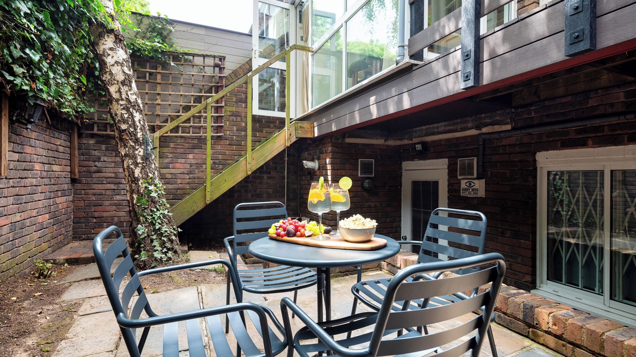 Photo of Outdoor in Kensington