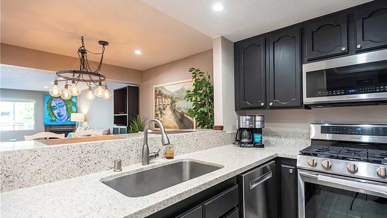 Photo of Kitchen in Warner Center