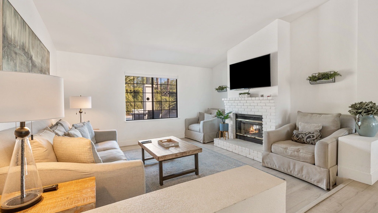 Photo of Livingroom in Bermuda Dunes