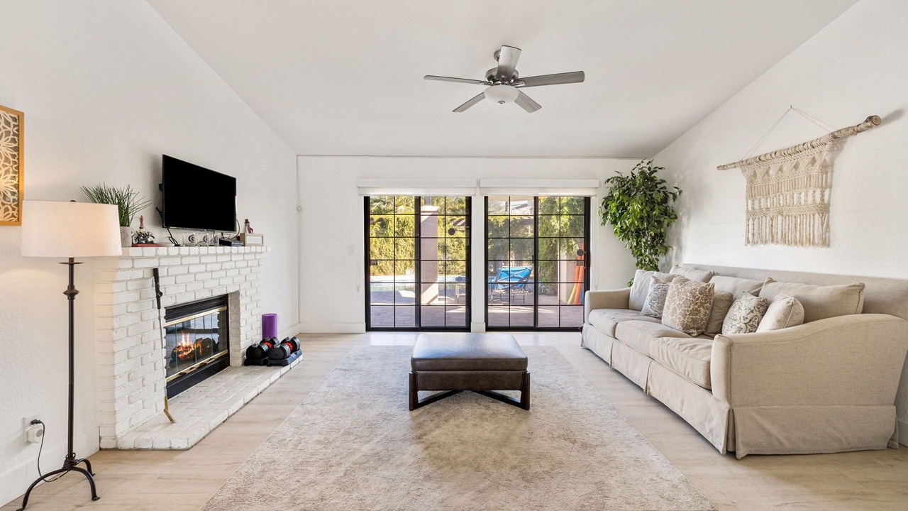 Photo of Livingroom in Bermuda Dunes