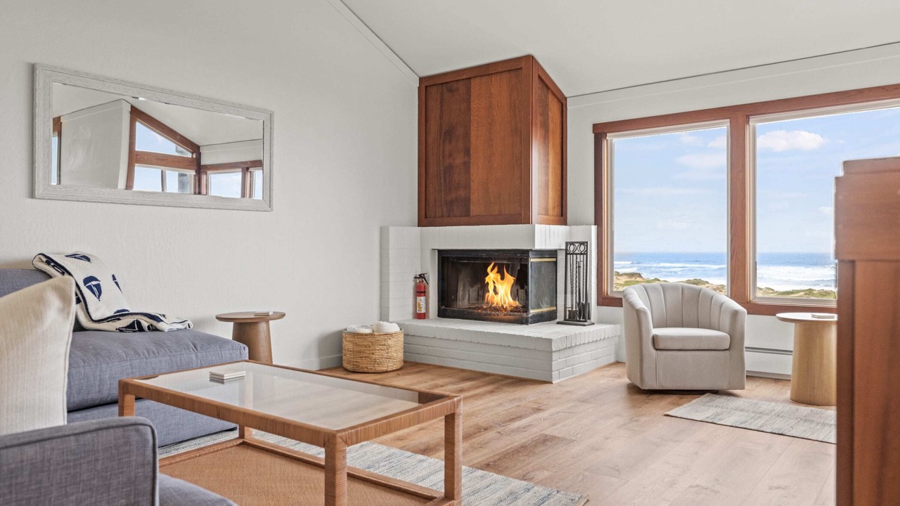 Photo of Livingroom in Castroville