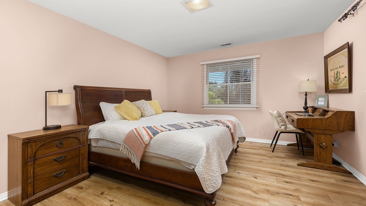 Photo of Bedroom in East Pasadena