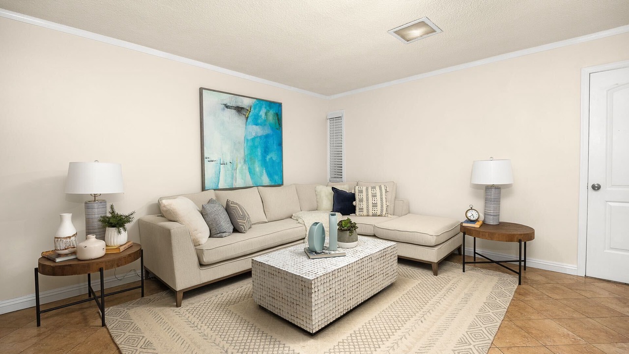 Photo of Livingroom in East Pasadena