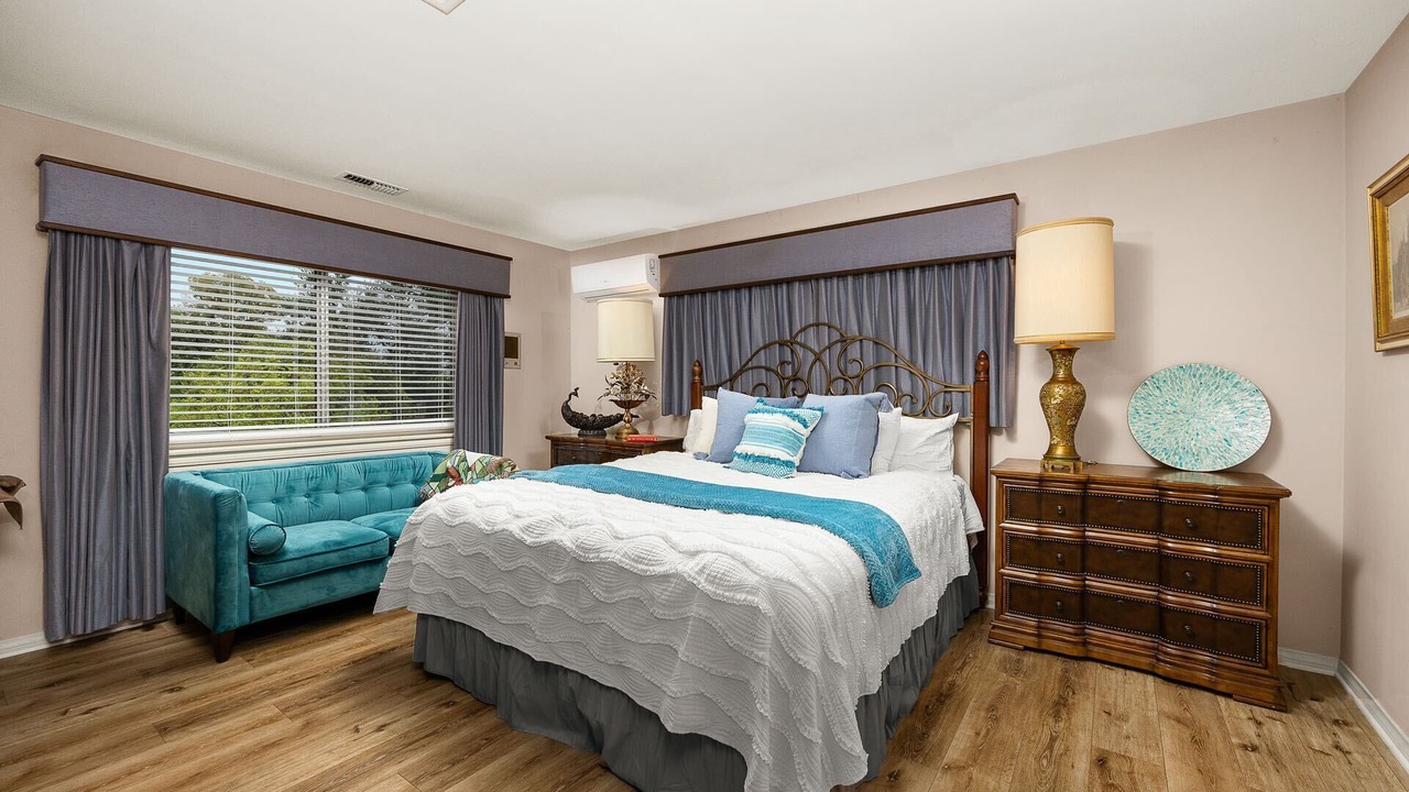 Photo of Bedroom in East Pasadena
