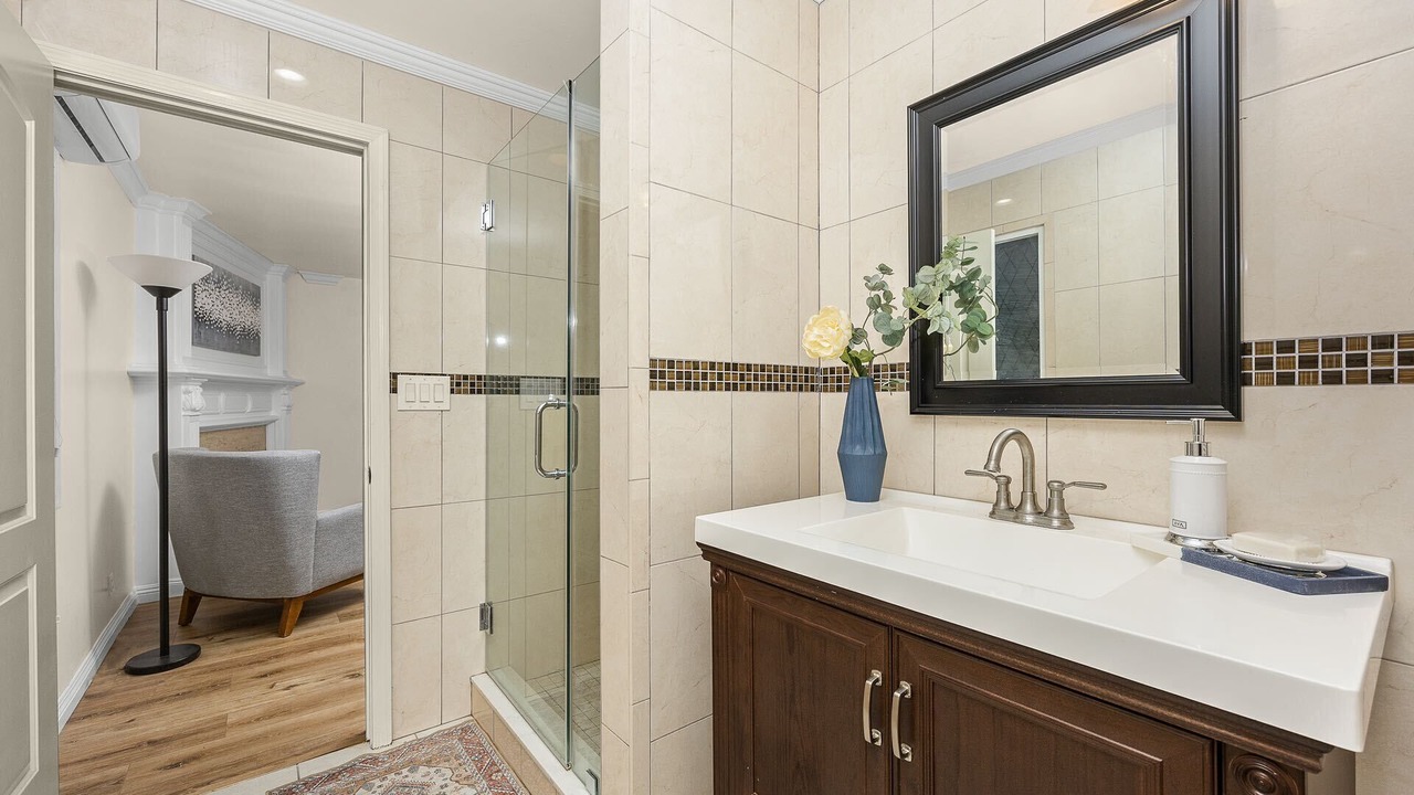 Photo of Bathroom in East Pasadena