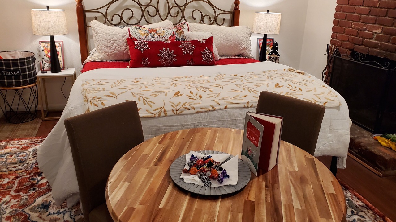Photo of Bedroom in Twin Peaks