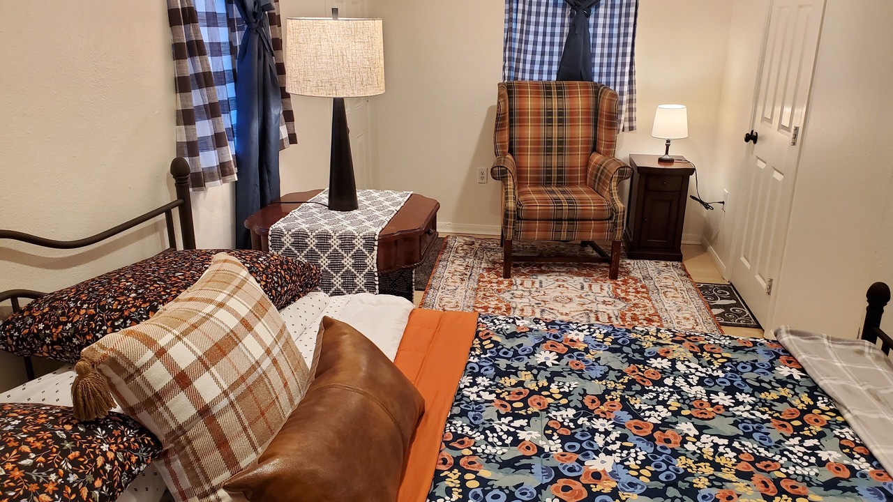 Photo of Bedroom in Twin Peaks