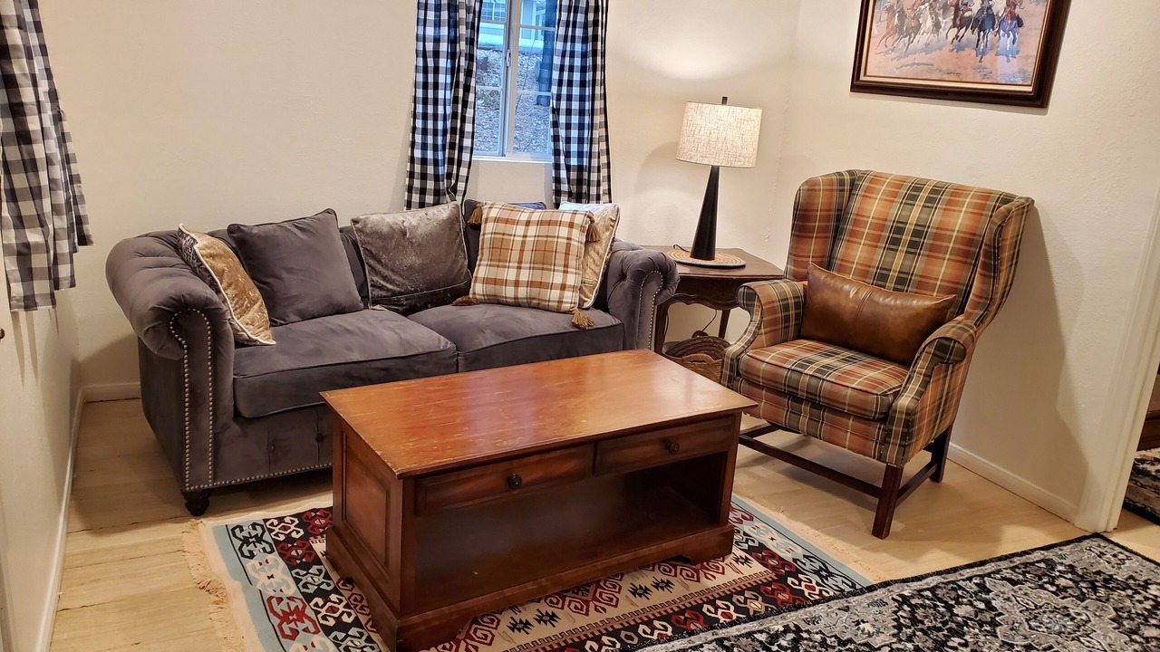 Photo of Livingroom in Twin Peaks