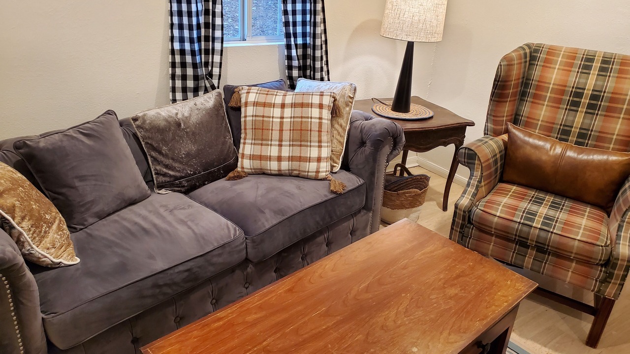 Photo of Livingroom in Twin Peaks