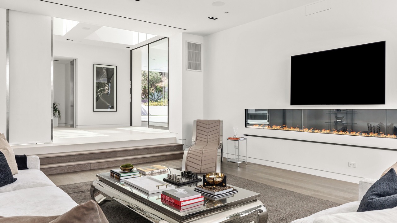 Photo of Livingroom in Trousdale Estates