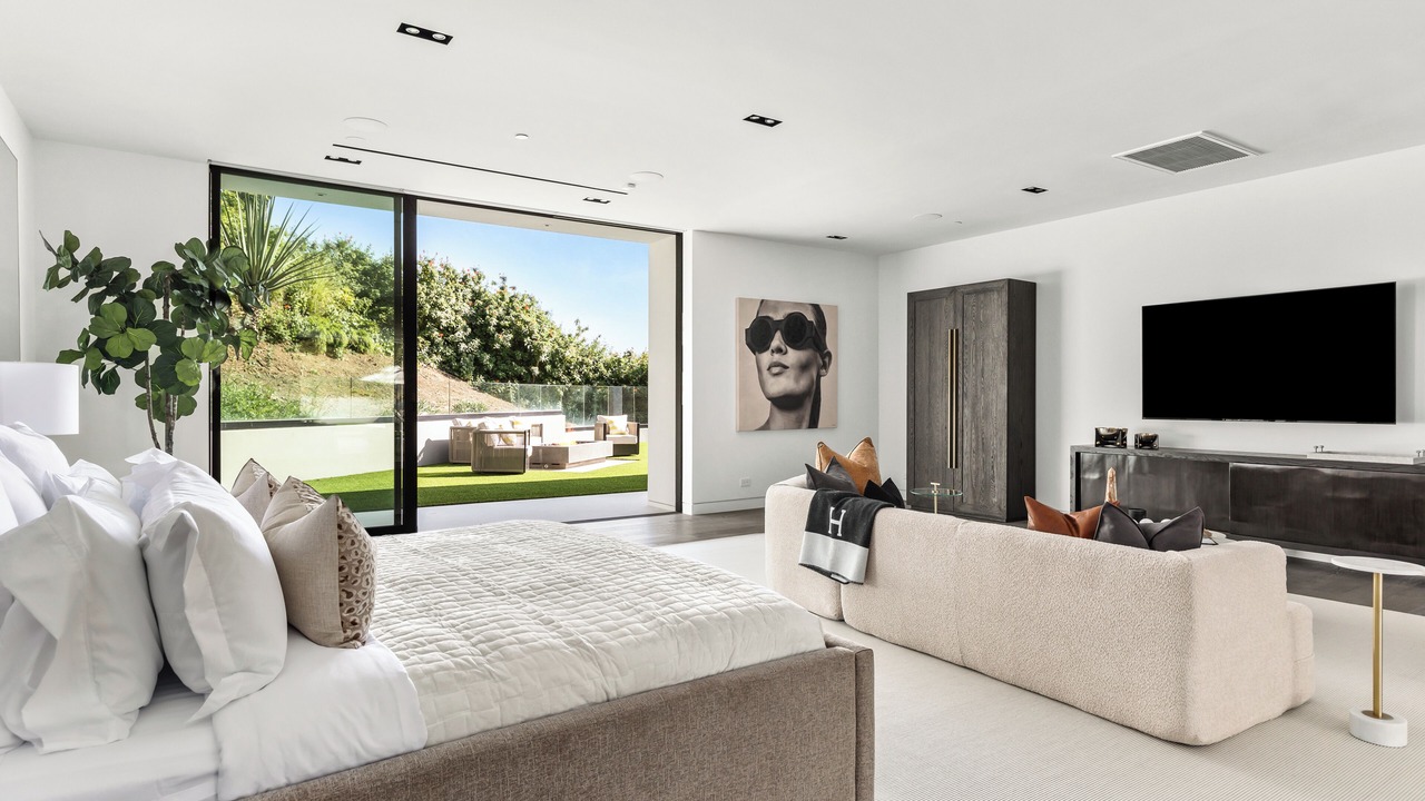 Photo of Bedroom in Trousdale Estates