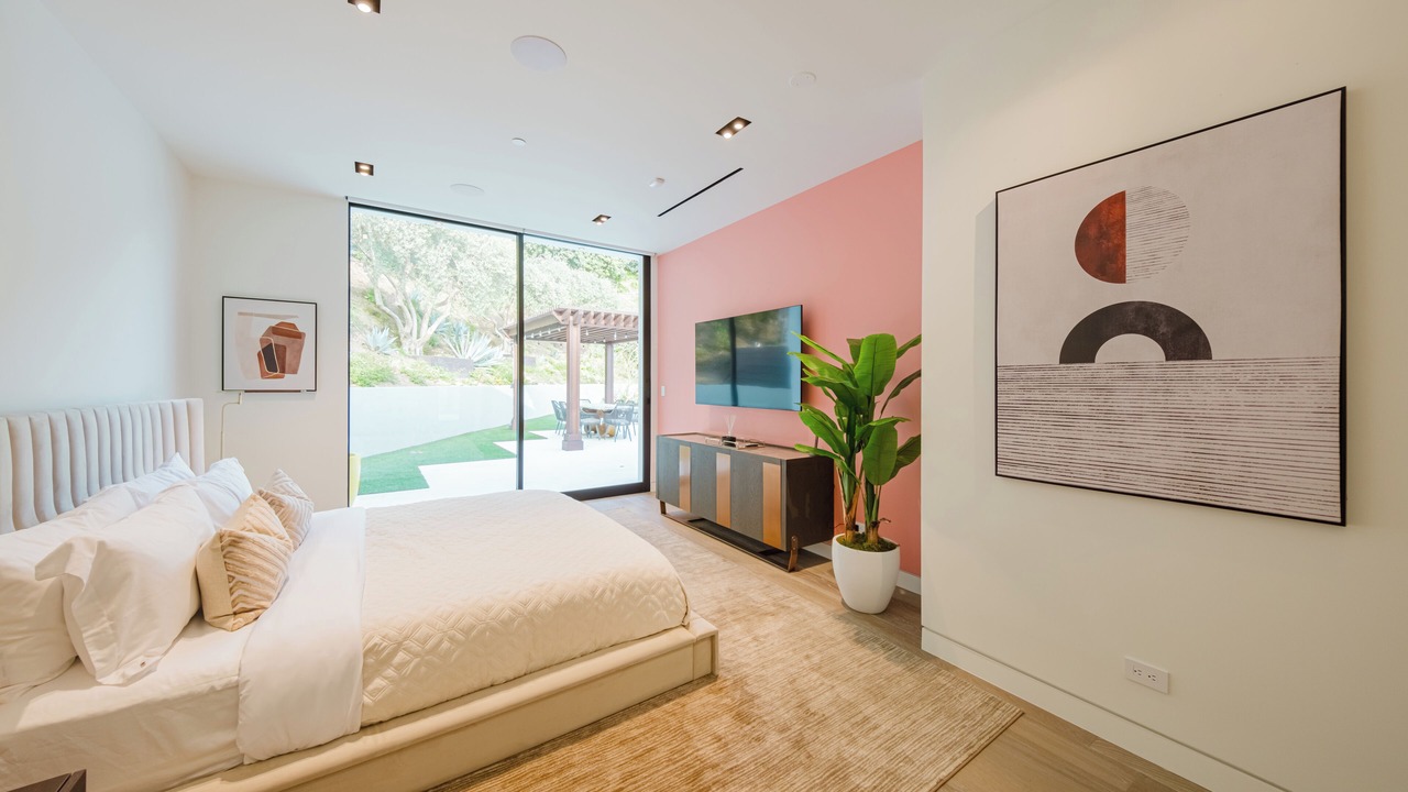 Photo of Bedroom in Trousdale Estates