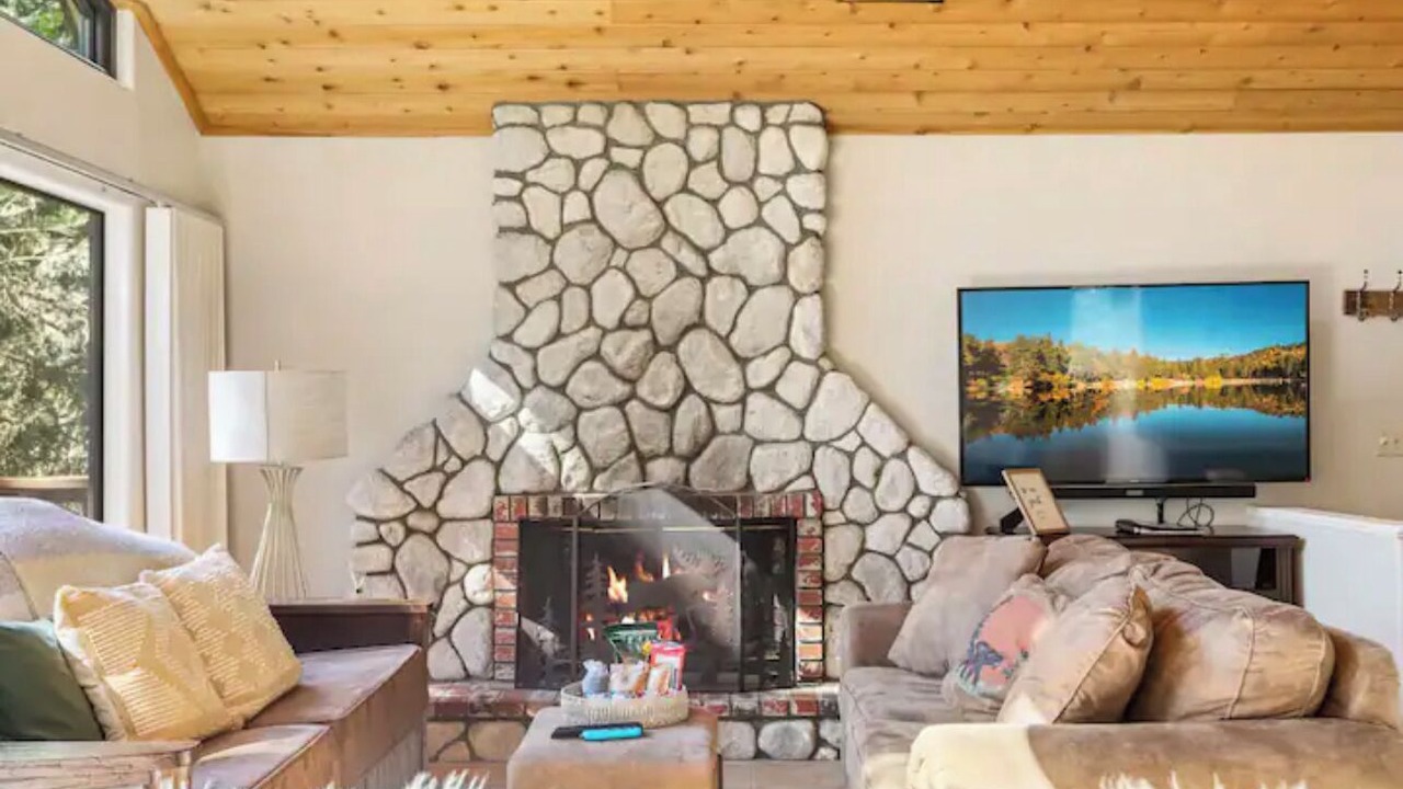 Photo of Livingroom in Arrowhead Villas