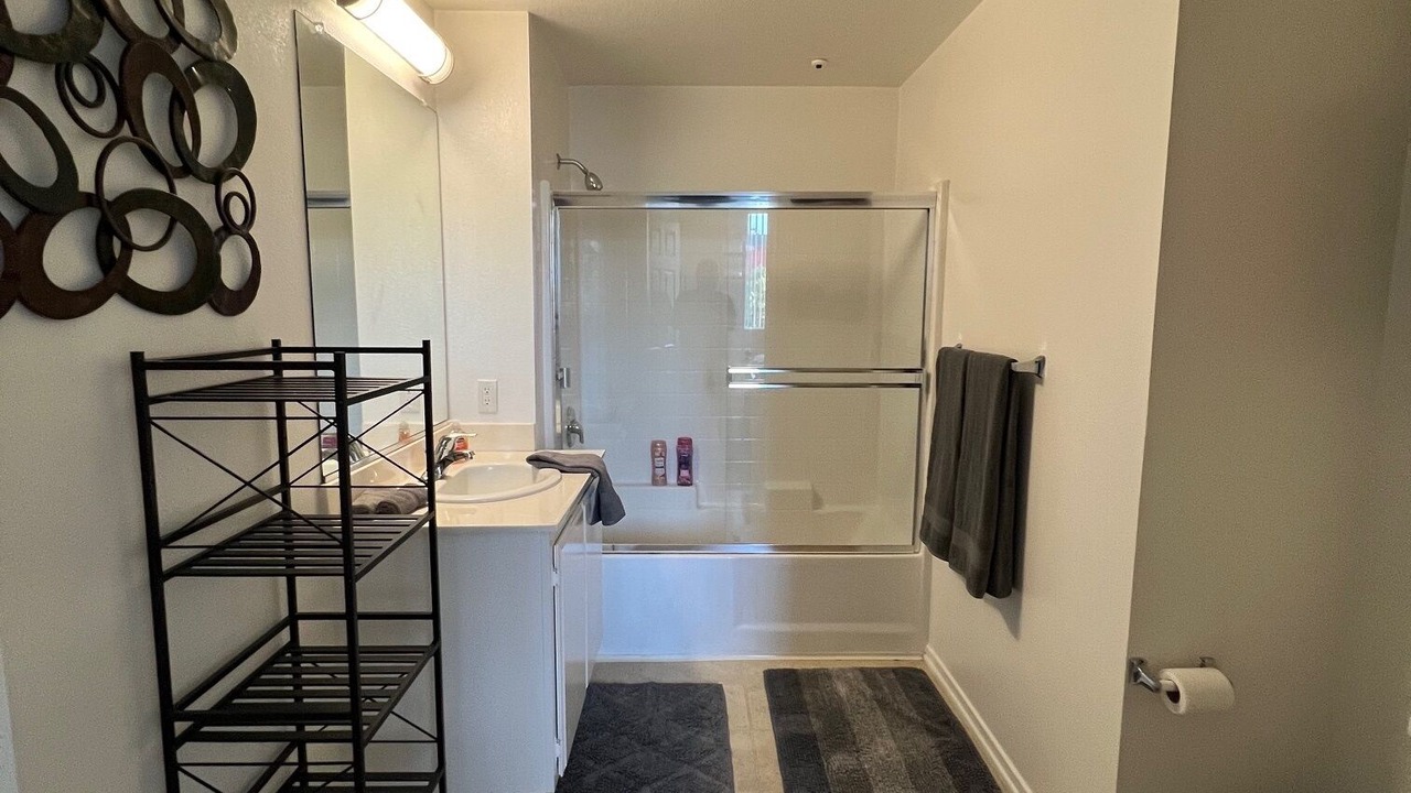 Photo of Bathroom in Panorama City