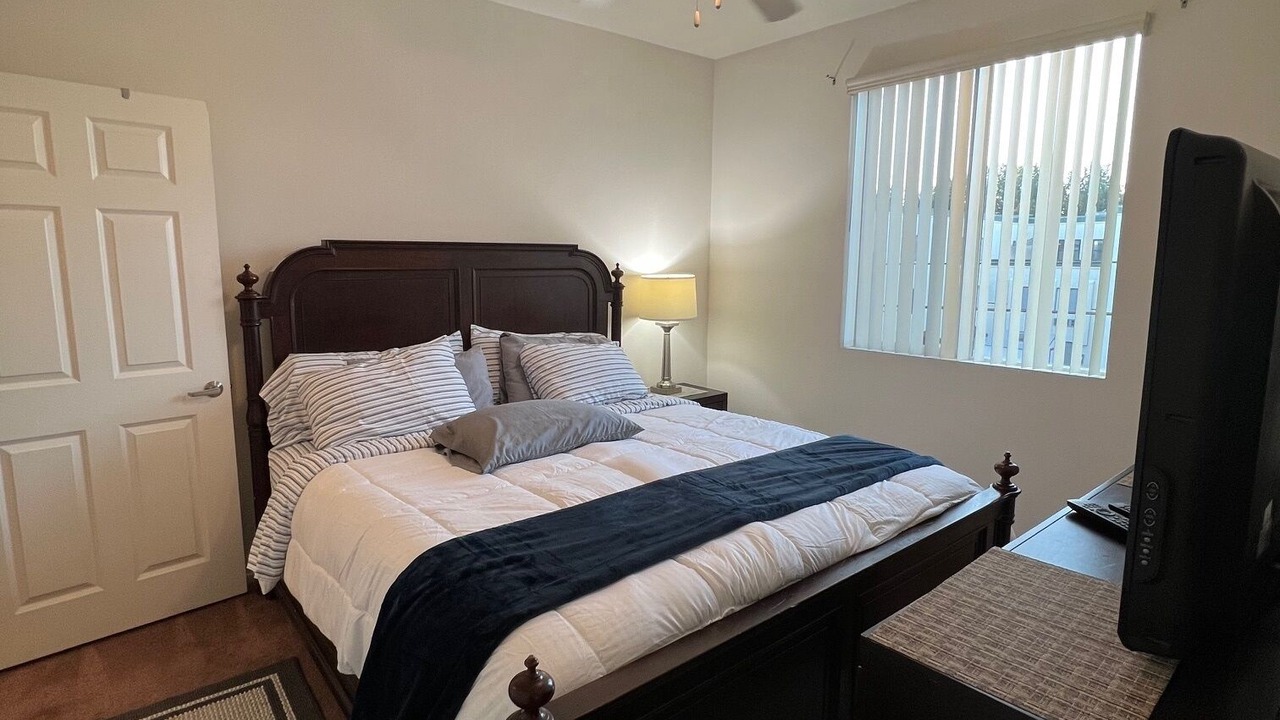 Photo of Bedroom in Panorama City