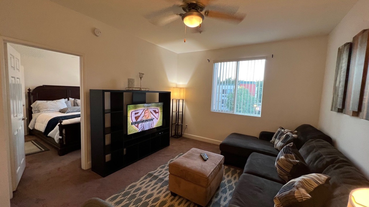 Photo of Livingroom in Panorama City