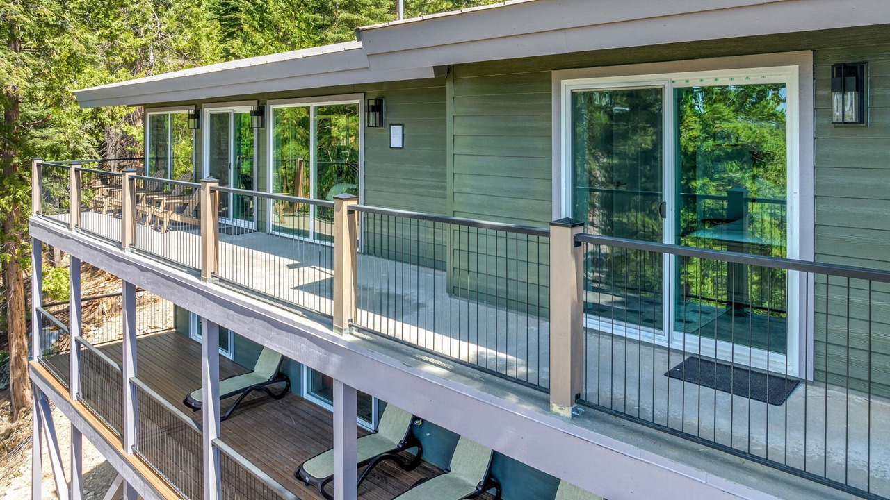 Photo of Patio Balcony in Yosemite West