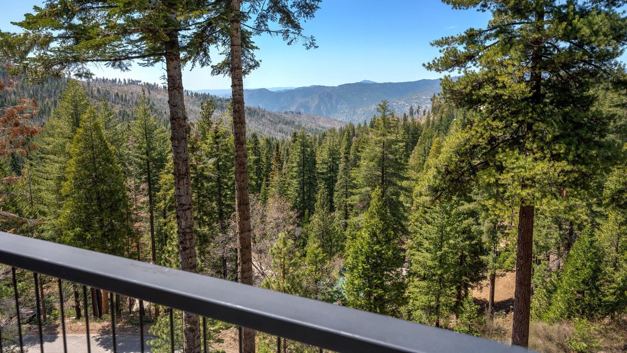 Photo of Outdoor in Yosemite West