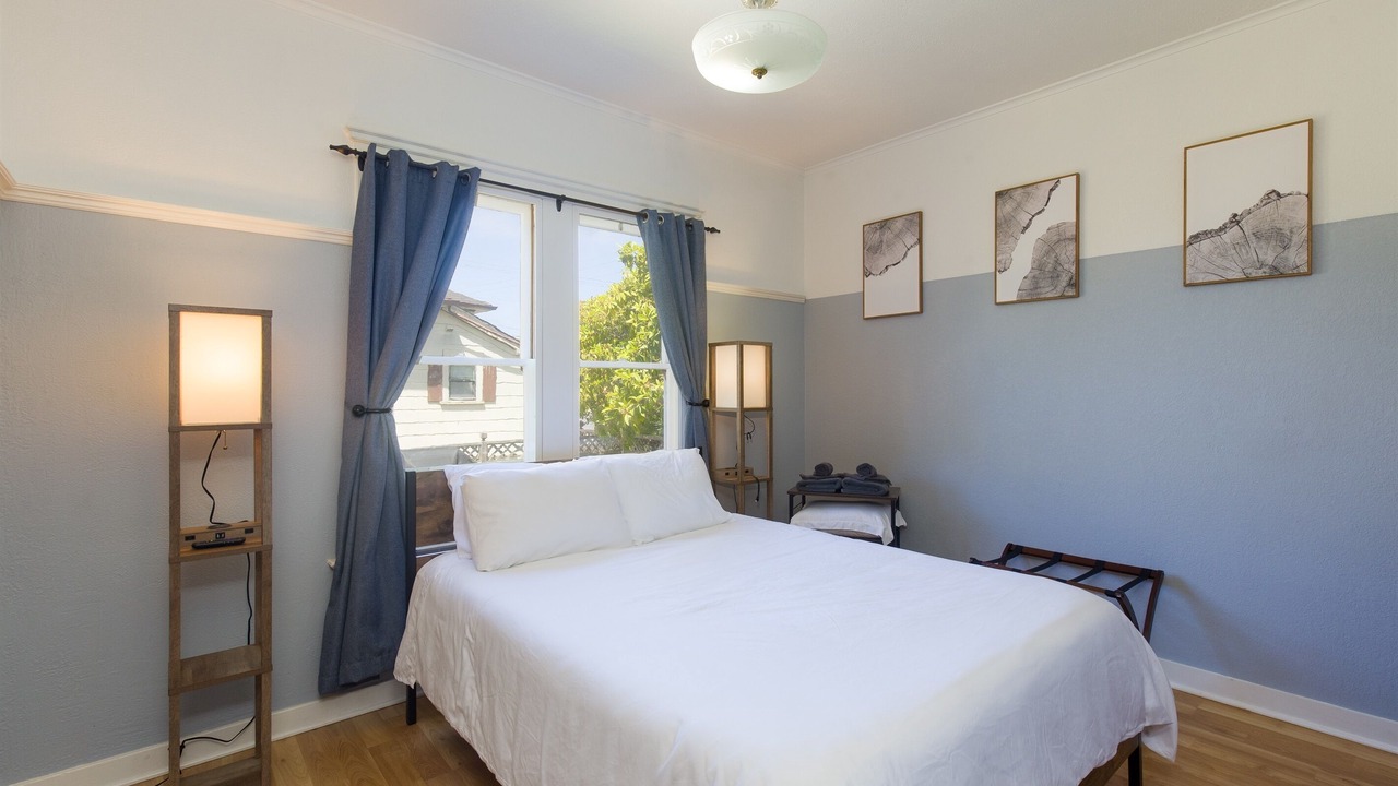 Photo of Bedroom in Eureka