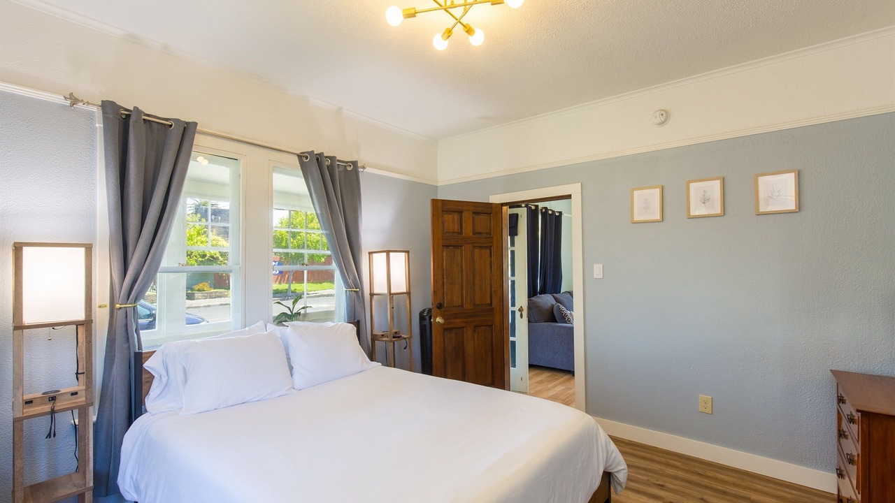Photo of Bedroom in Eureka
