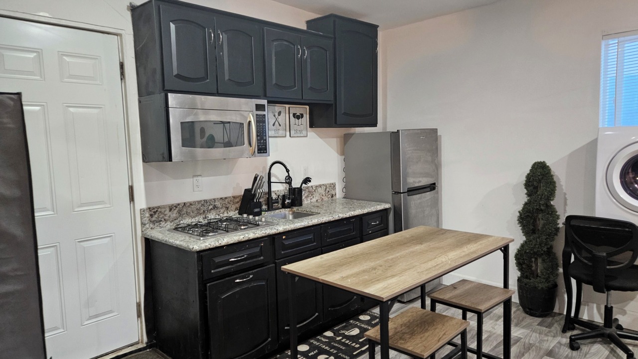 Photo of Kitchen in Harbor Gateway North