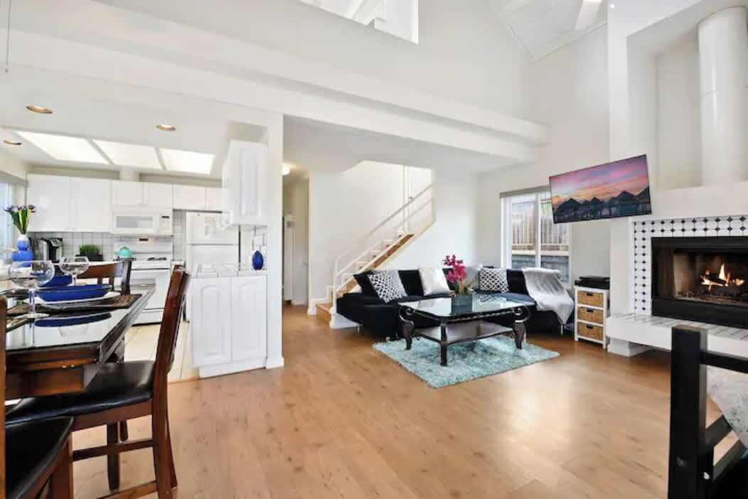 Photo of Livingroom in Mission Beach