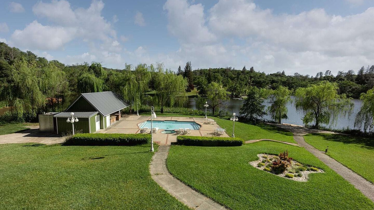 Photo of Outdoor in Auburn