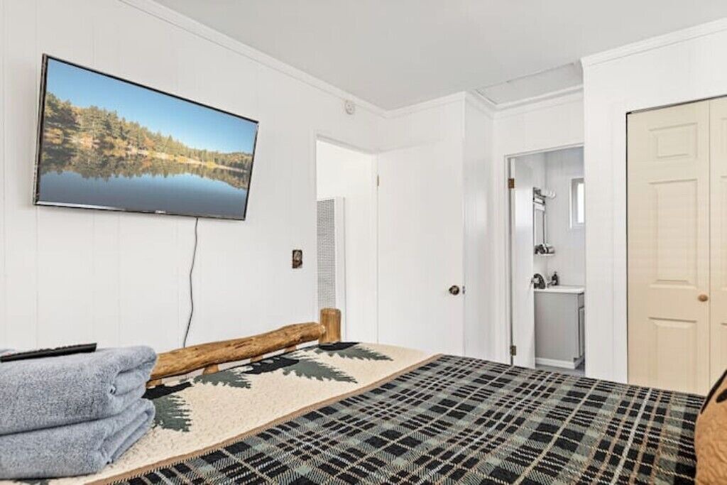 Photo of Bedroom in Big Bear City