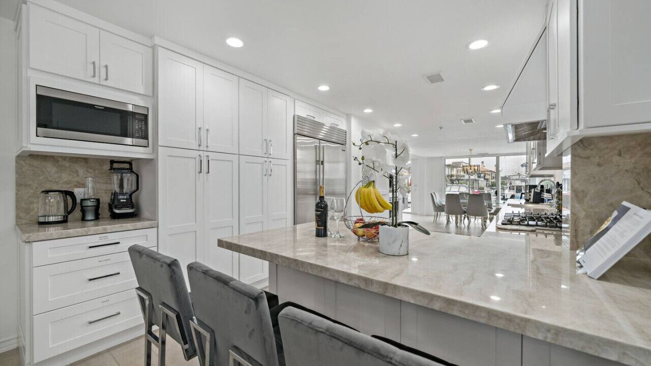 Photo of Kitchen in Huntington Harbour