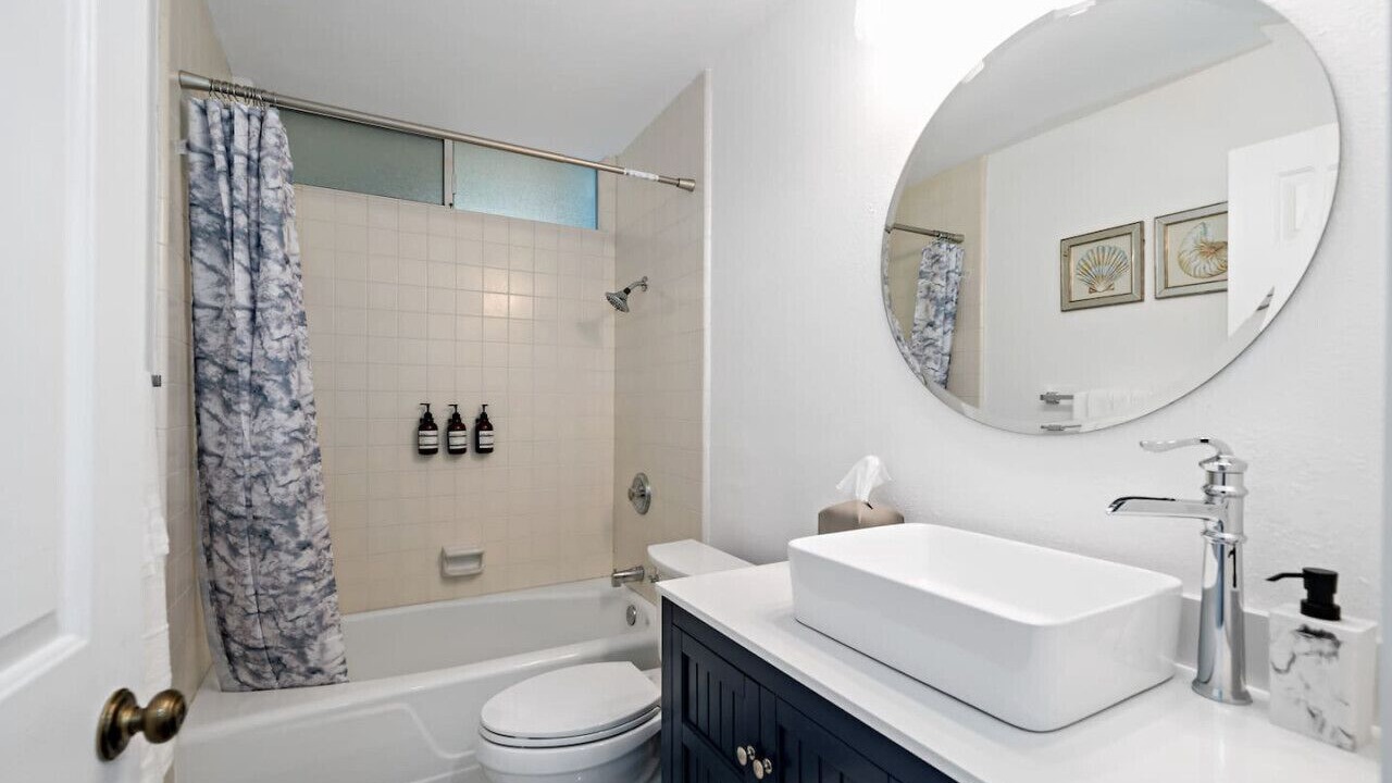 Photo of Bathroom in Huntington Harbour