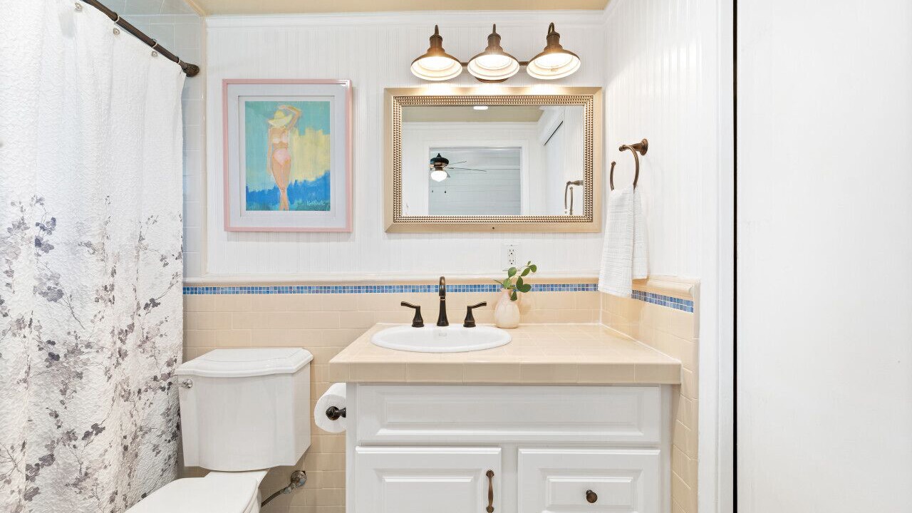 Photo of Bathroom in Camarillo
