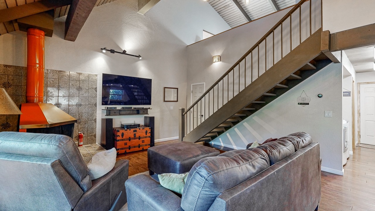 Photo of Livingroom in Twain Harte