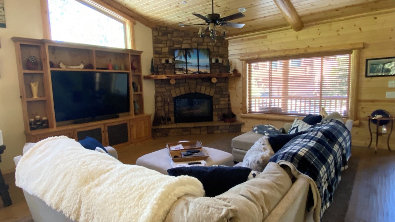 Photo of Bedroom in Eagle Mountain Estates