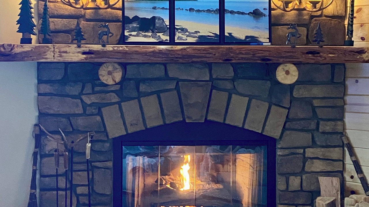 Photo of Livingroom in Eagle Mountain Estates