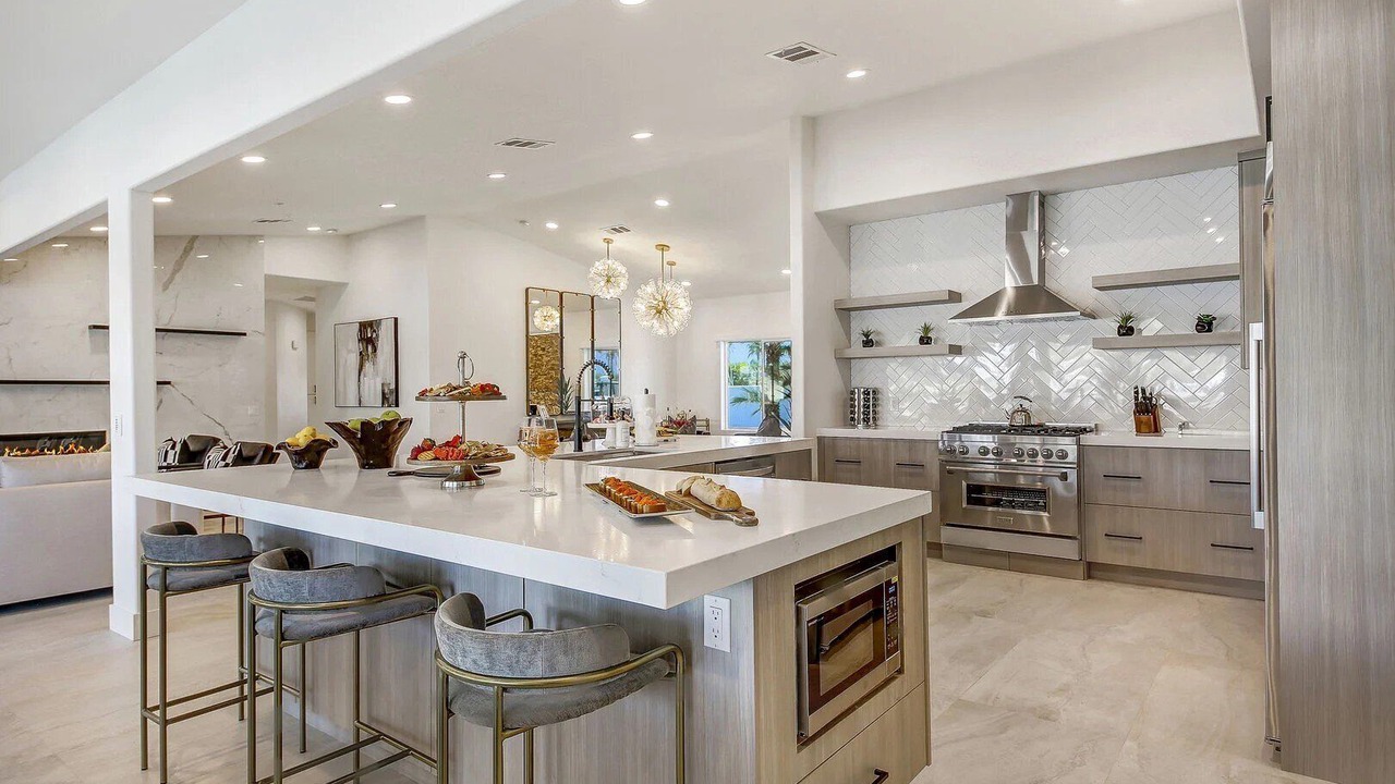 Photo of Kitchen in Anastacia