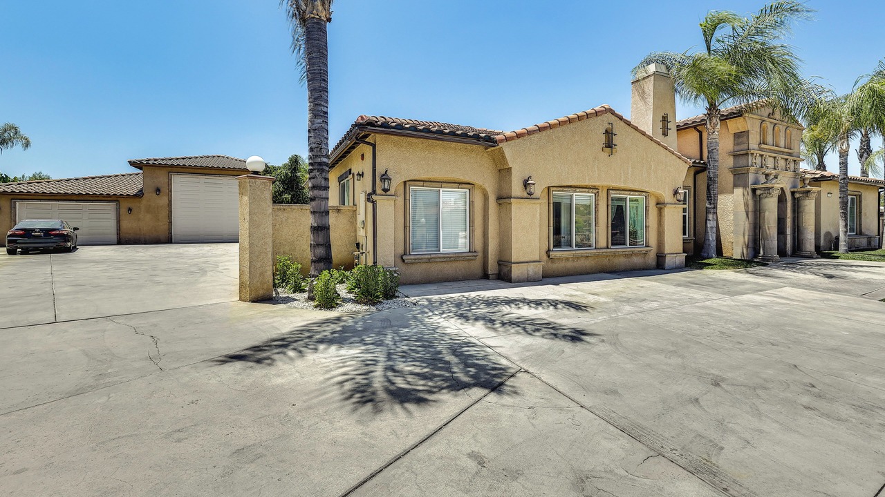 Photo of Outdoor in Alessandro Heights