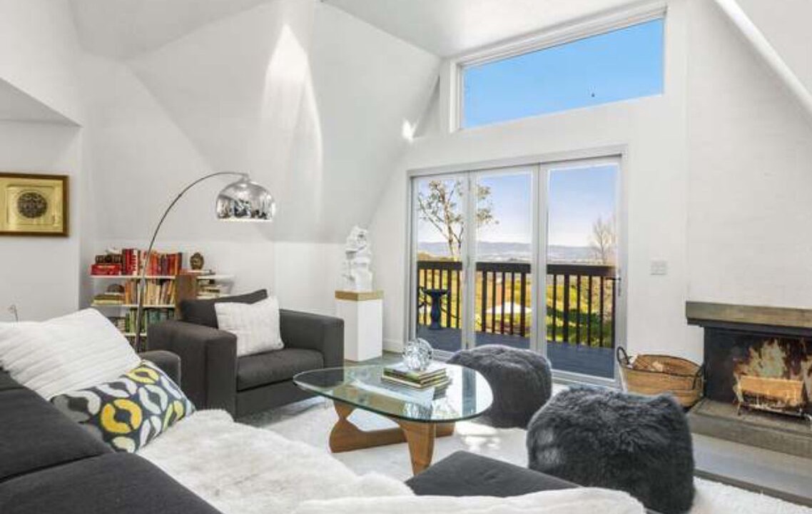 Photo of Livingroom in Topanga