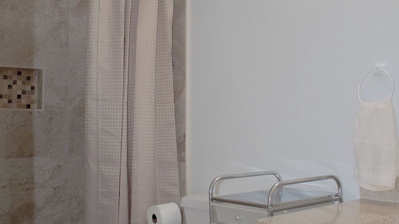 Photo of Bathroom in Northwest Anaheim