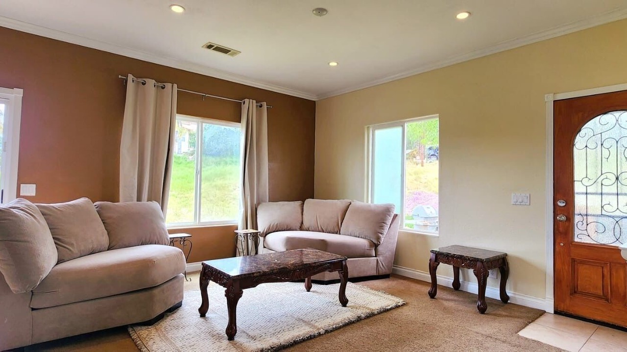 Photo of Livingroom in Encanto