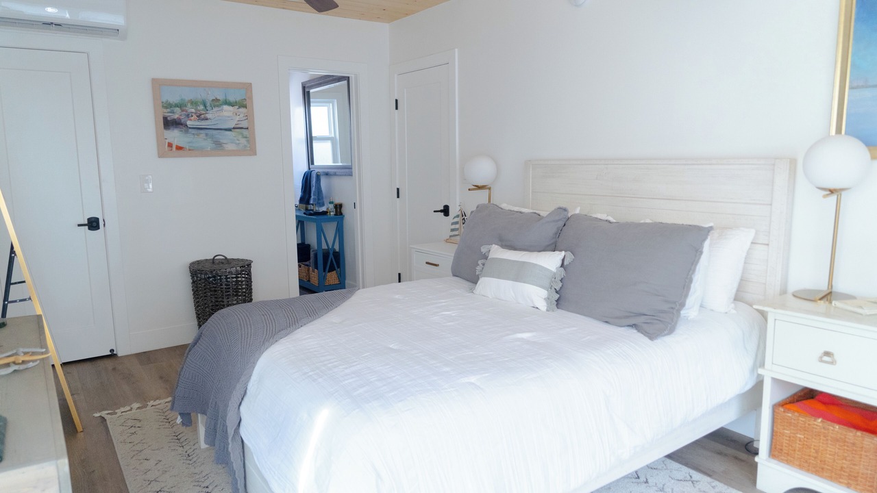 Photo of Bedroom in Belmont Shore