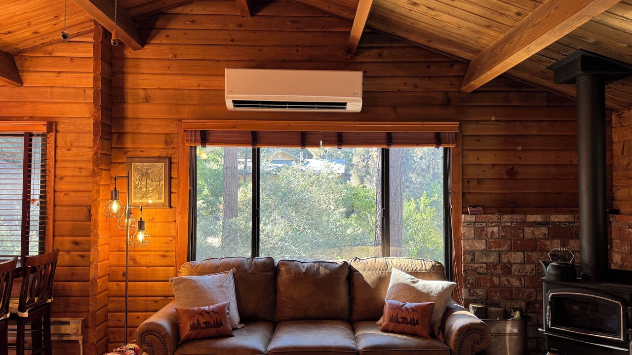 Photo of Bedroom in Pine Mountain Club