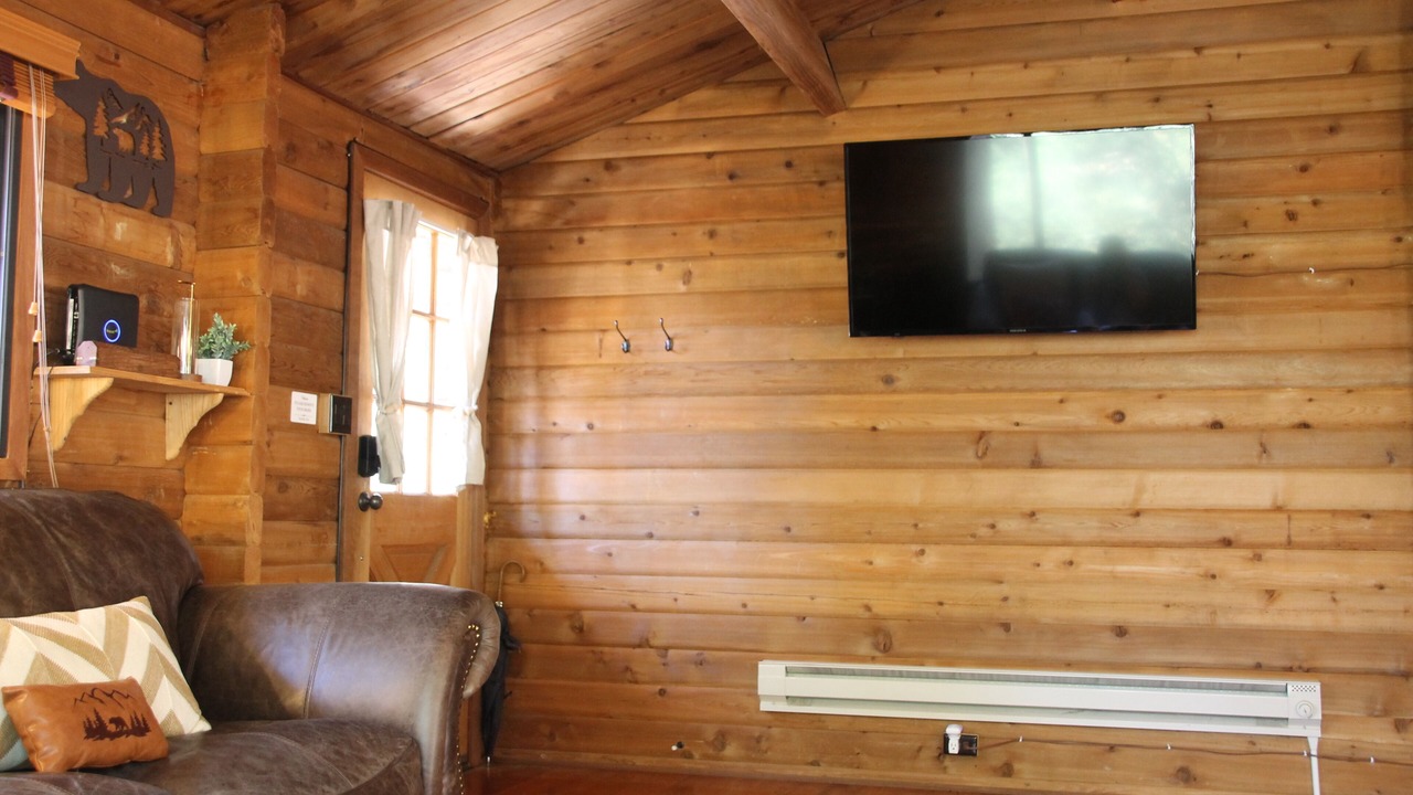 Photo of Bedroom in Pine Mountain Club