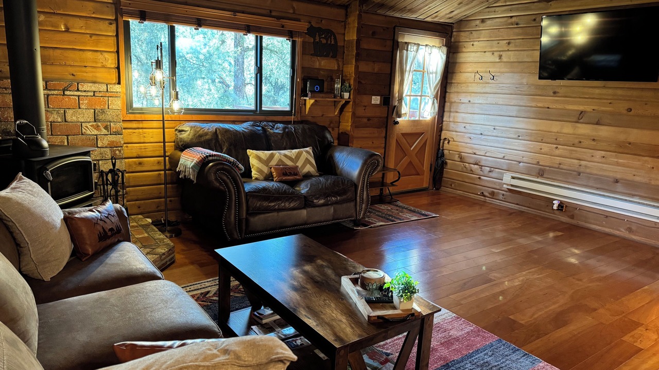 Photo of Bedroom in Pine Mountain Club