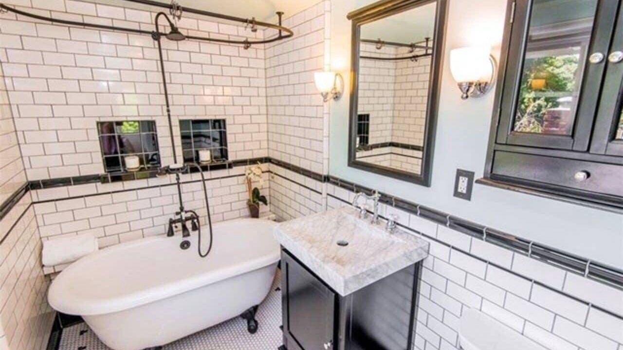 Photo of Bathroom in Arcadia