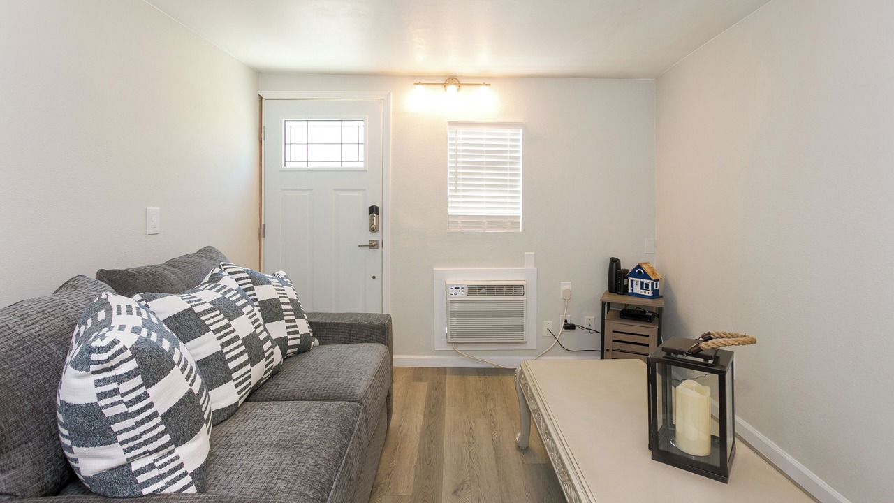 Photo of Livingroom in Porterville