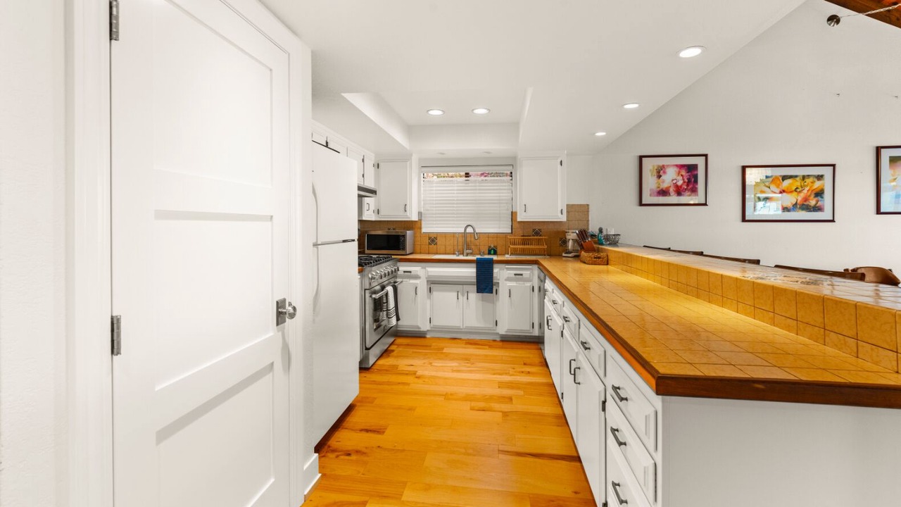 Photo of Kitchen in Oxnard Shores